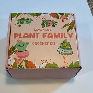 Magimuse Plant Family Crochet Kit, NIB